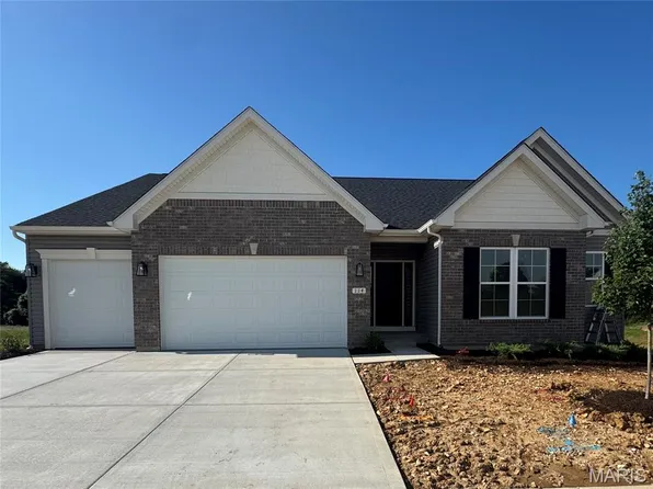 114 Sommers Creek Ct, Lake Saint Louis, MO 63367