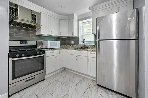 30 Mount Everett St #1R Photo 1