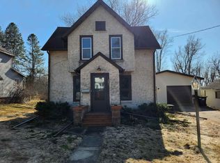 207 Draper St, North Freedom, WI 53951