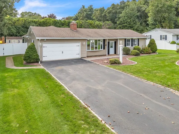 135 Brien St, Agawam, MA 01001