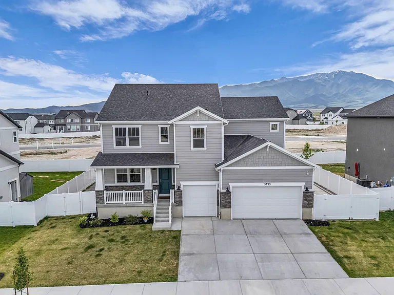 5395 N Cliffrose Dr — Photo 2