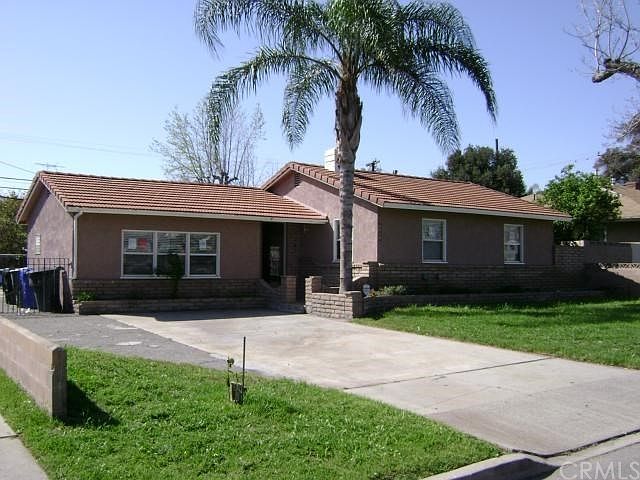 1st image of 1291 W 29th St