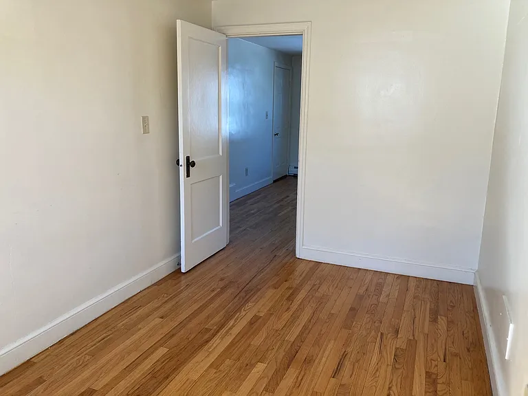 8 Quebec St #4 — Photo 7