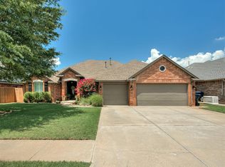 10625 NW 37th St, Yukon, OK 73099