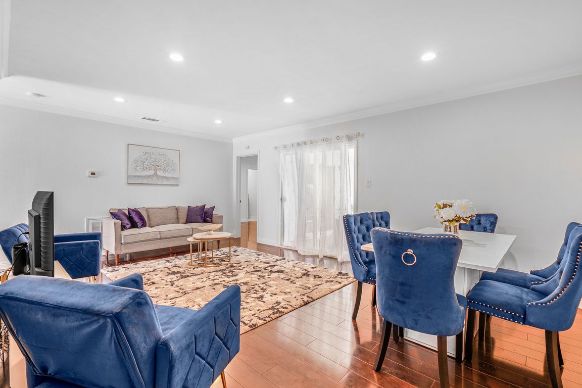 next background image