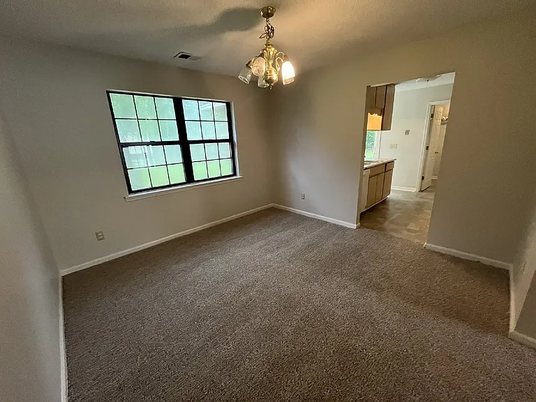 1315 Crossgate Ct — Photo 3