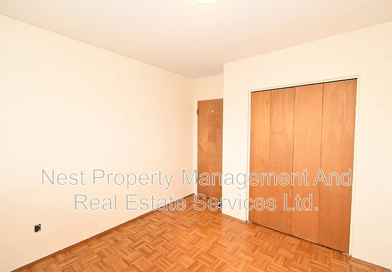 215 McIntyre Cres #1 — Photo 13