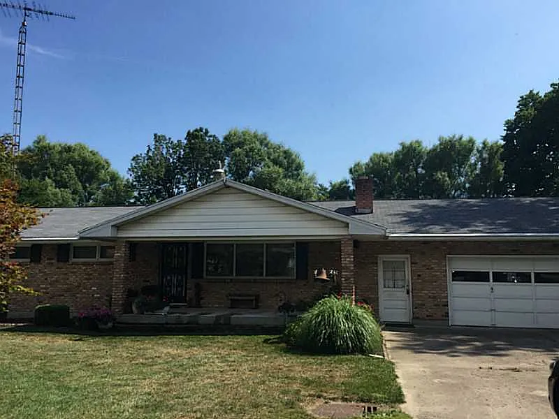 1445 Fairfield Pike photo 1