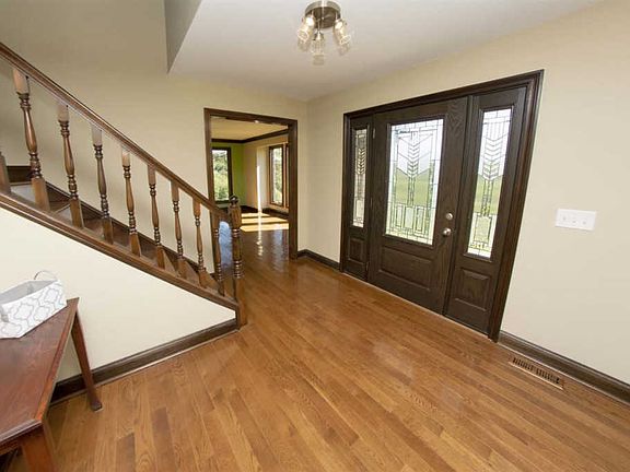 3rd image of 6470 Stone Creek Ln