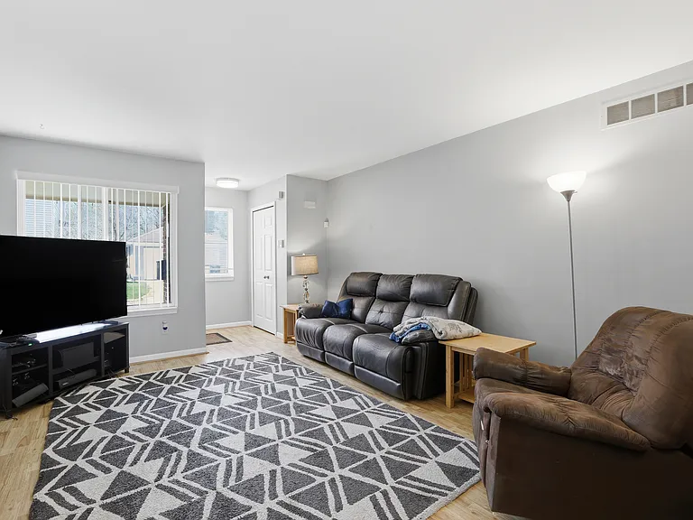 107 Hacker St — Photo 14