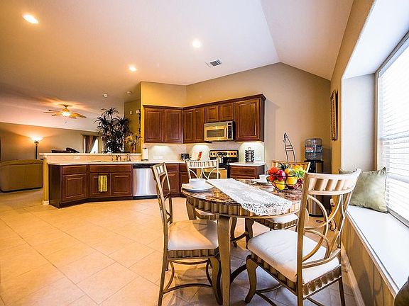 4th image of 10211 Lark Mountain Dr