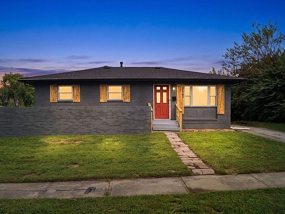 3rd image of 5145 Fullerton Dr