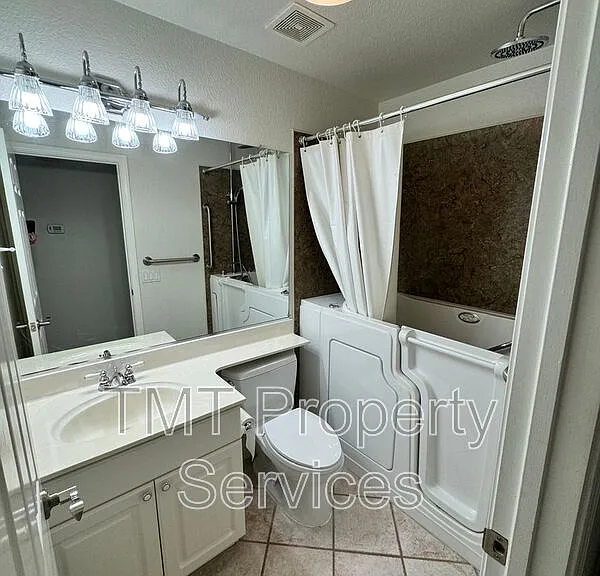 204 Sapphire Ct — Photo 7
