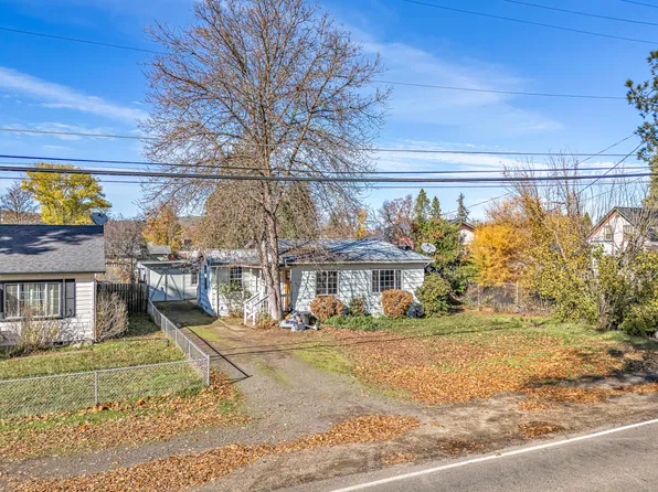 620 S Royal Ave, Eagle Pt, OR 97524