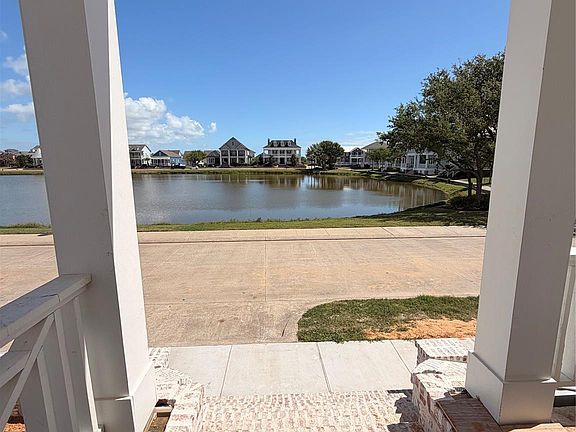 4th image of 5 Westwind Rd