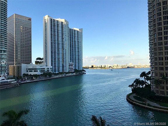 4th image of 465 Brickell Ave #B-717