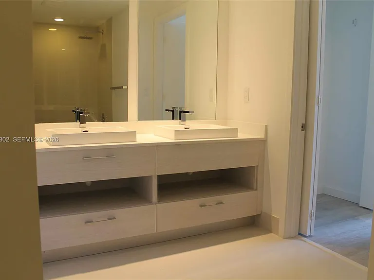 45 SW 9th St #2109 — Photo 10