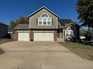 1010 Wiltshire Blvd, Raymore, MO 64083