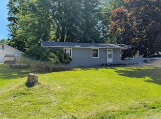 26241 Weigel Rd, New Boston, MI 48164