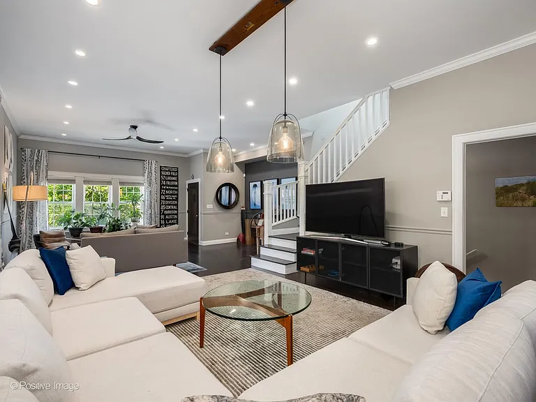 2120 W Race Ave — Photo 5