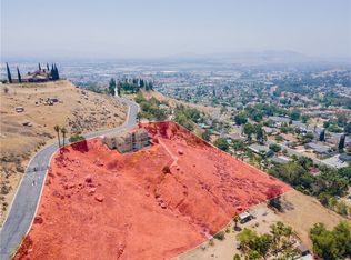 7460 Live Oak Dr, Riverside, CA 92509