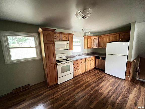 5th image of 1221 W Short St
