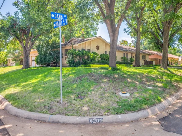 4201 Dawn Dr, Benbrook, TX 76116