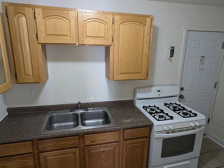 726 N 3rd St #2 — Photo 10