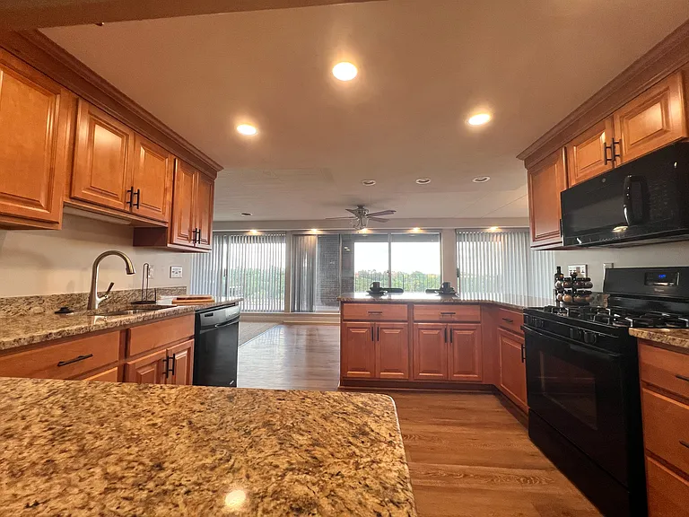 Monroeville Apartments at LaVale — Photo 13