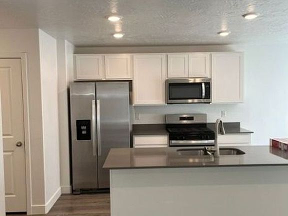 2nd image of 2971 W Lewis Loop