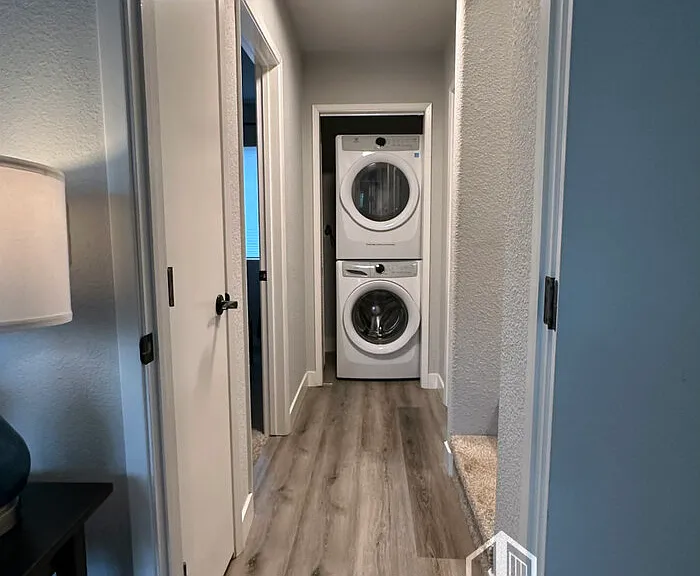 1840 Point View Dr #D — Photo 19