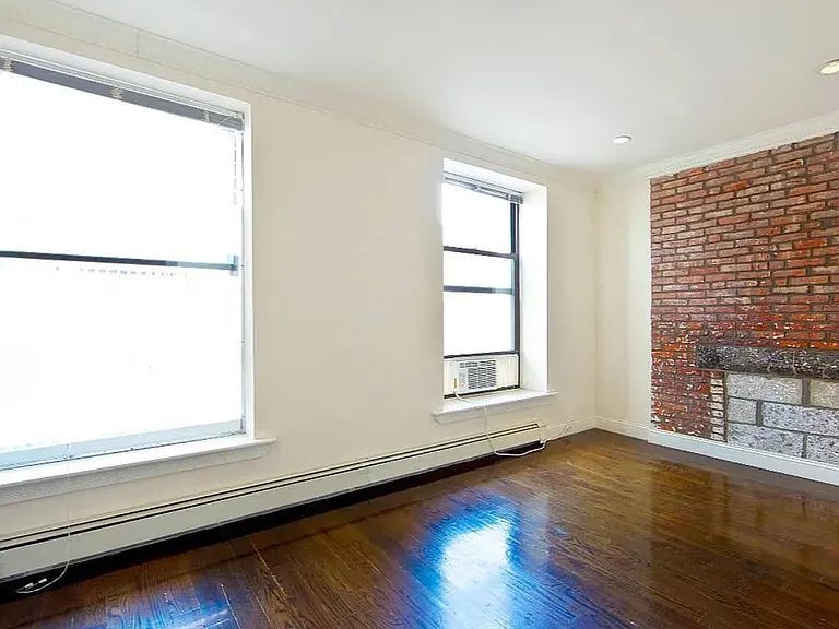 818 10th Ave #4B — Photo 2
