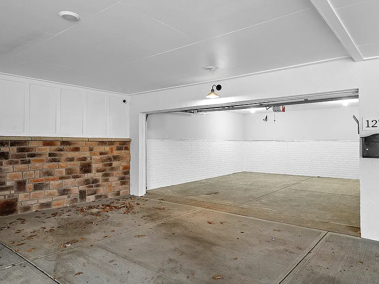 127 E 8th Ave — Photo 29