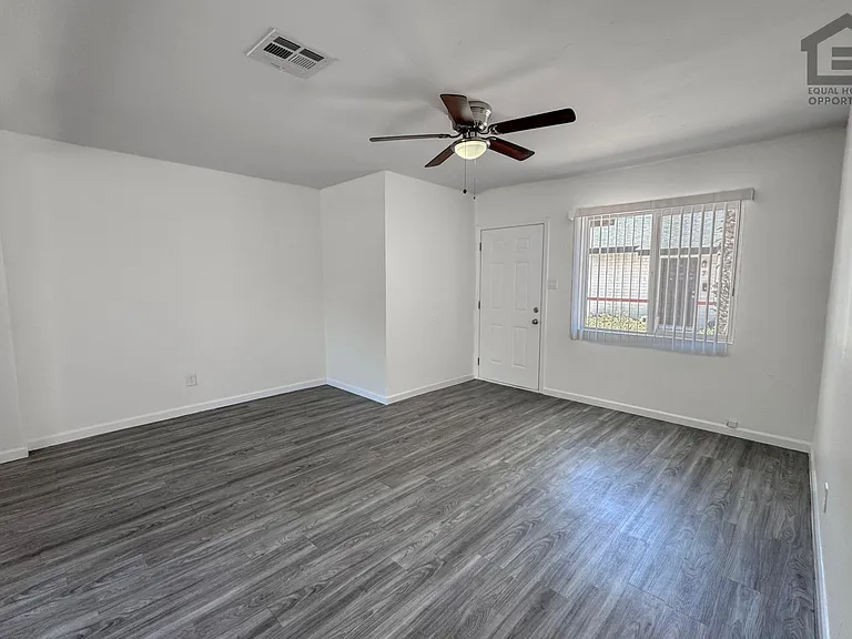 1346 E Willetta St — Photo 58
