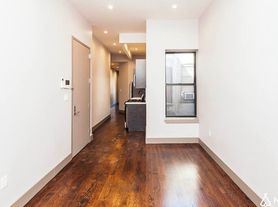 1713 Gates Ave, Ridgewood, NY