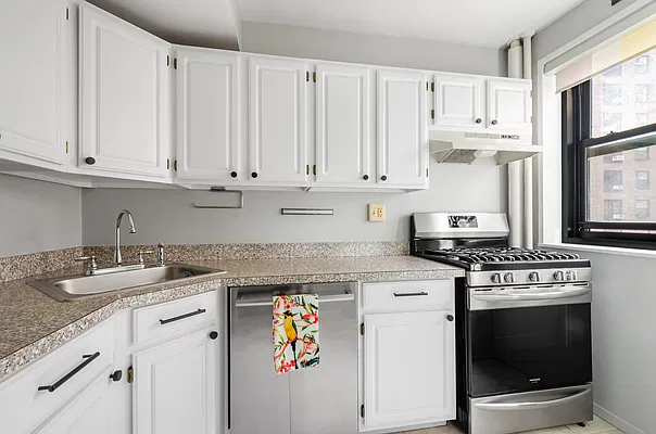 Sold by Corcoran | media 4