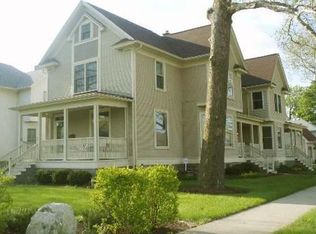 205 Douglas Ave, Naperville, IL 60540