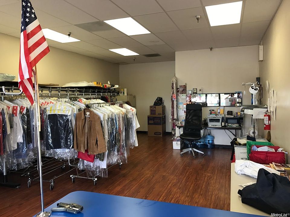 2nd image of 9417 Madison Ave