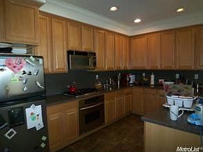 3rd image of 3379 Paumanok Way