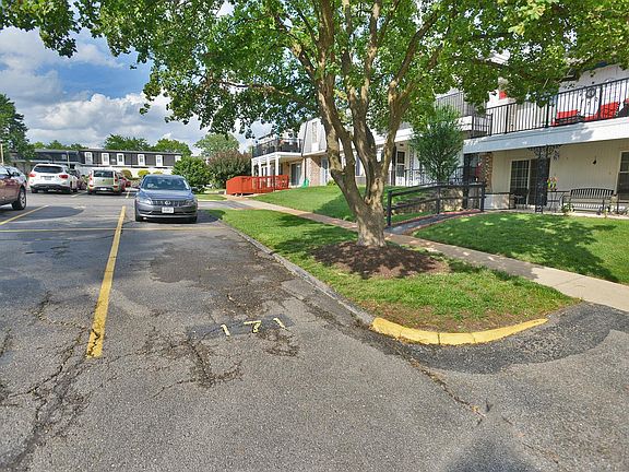 2nd image of 1716 Mayenne Ct APT F