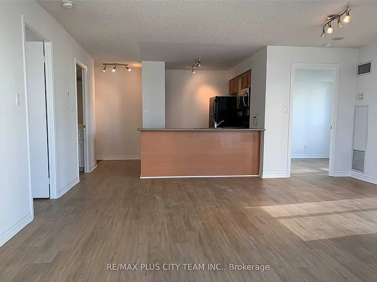 410 Queens Quay W #709 — Photo 4