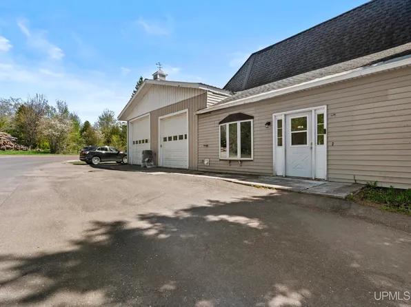 301 3rd St, Copper City, MI 49917