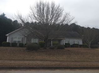 40 Berkshire Ln, Covington, GA 30016