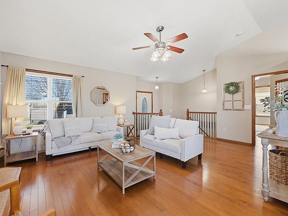 4th image of 1407 N Spring Ridge Dr