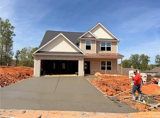 2107 Medhurst Dr, Greensboro, NC 27410