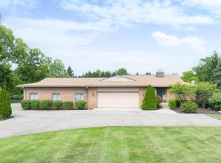 1660 W Powell Rd, Powell, OH 43065