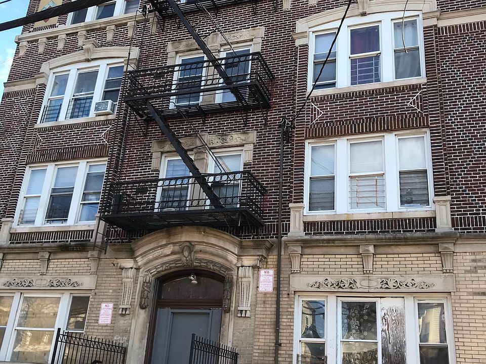 1st image of 215 Clifton Ave APT 8