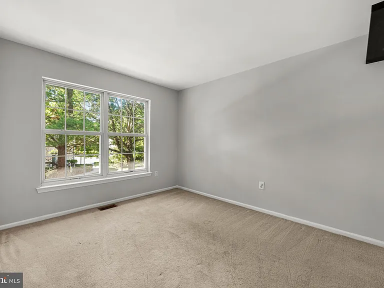 16 Lee Ct — Photo 31