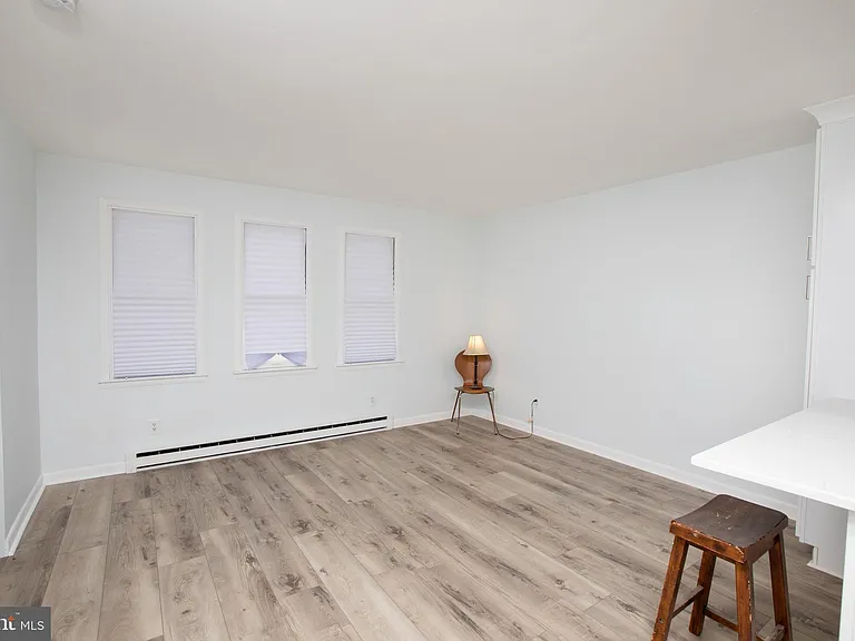 129 S Main St #A — Photo 4