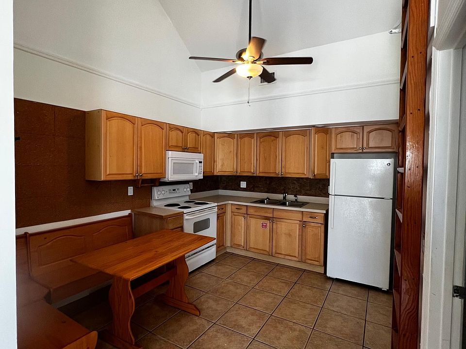 1st image of 2816 N Roosevelt Blvd APT 4